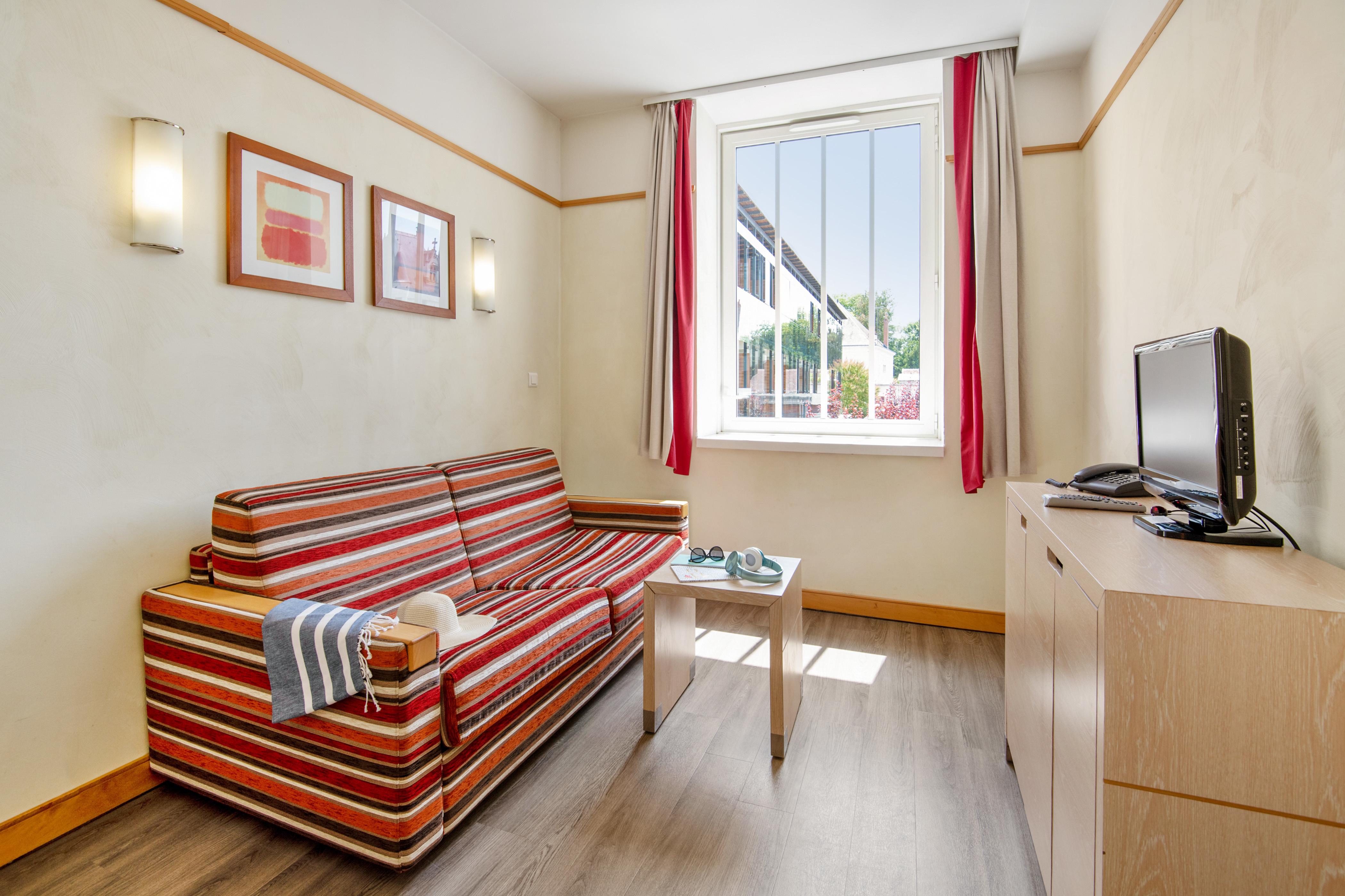 Pierre & Le Moulin Des Cordeliers Aparthotel 3*